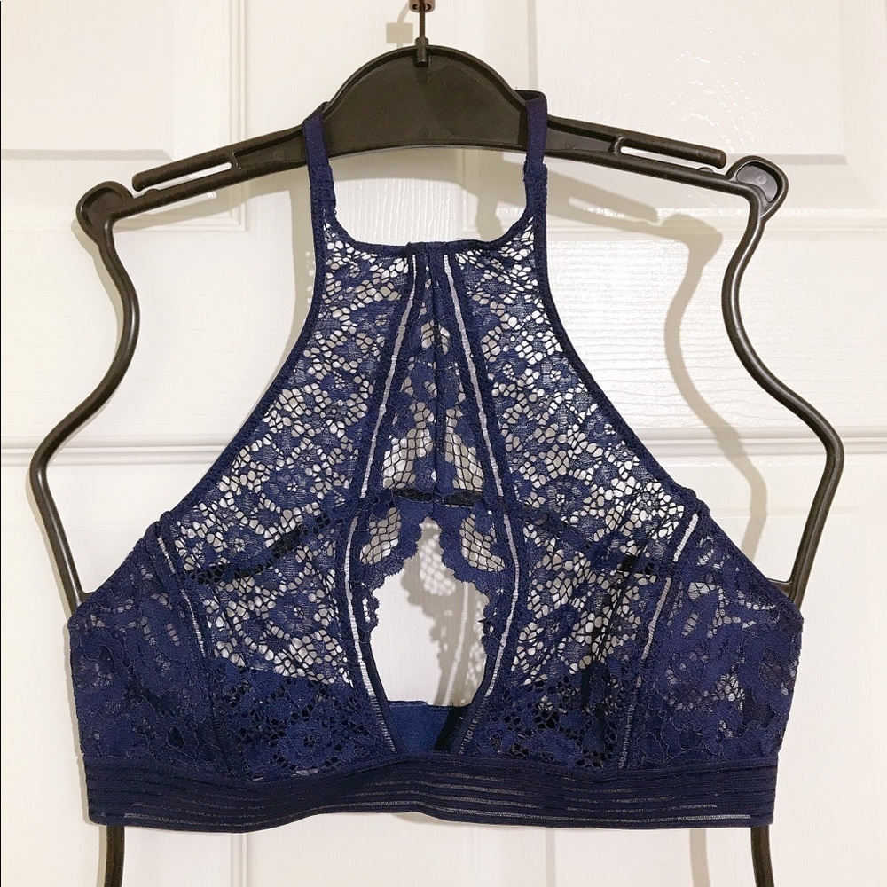 🔥ON SALE🔥3/$30🔥 💖 Victoria Secret Very Sexy High Neck Bralette